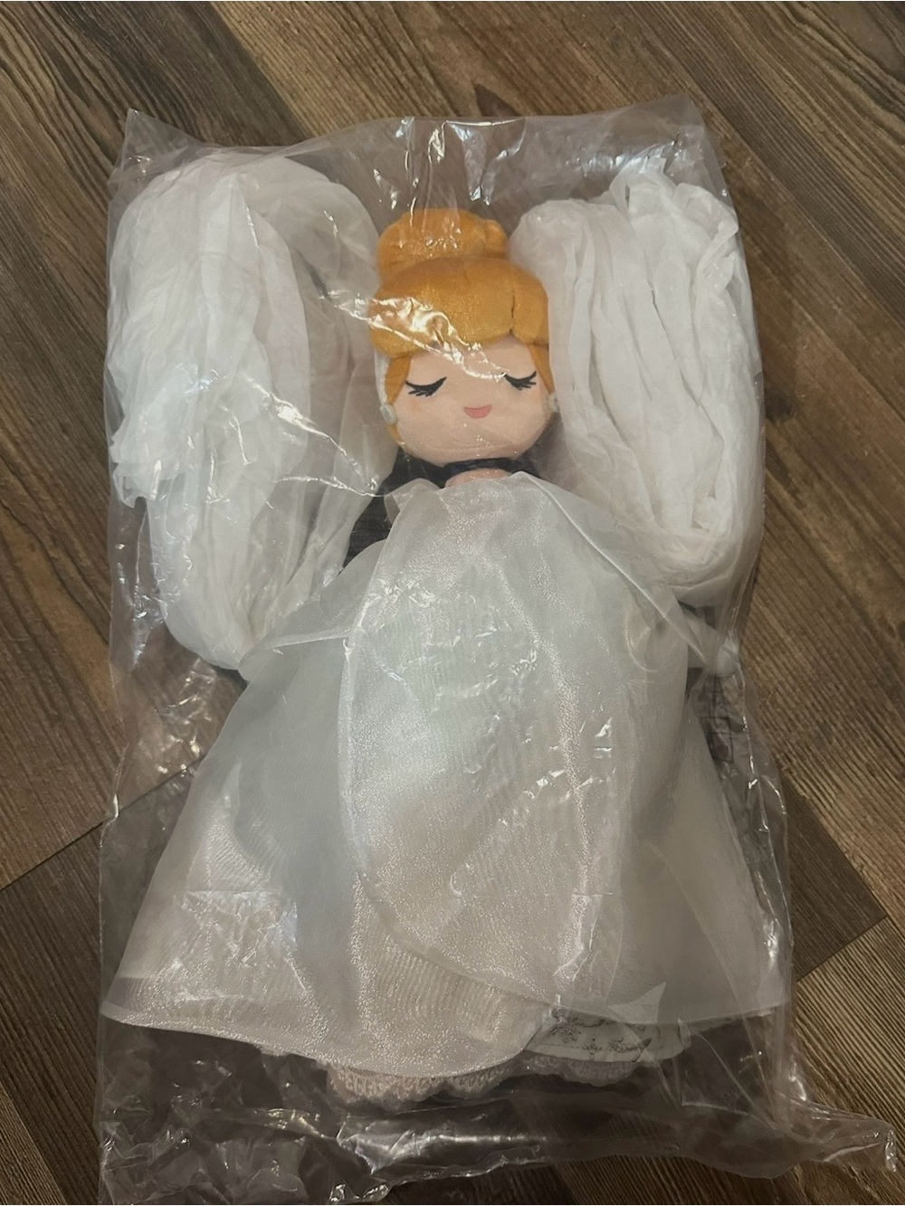 Authentic Disney 75th anniversary Plush Princess  Cinderella Doll NWT